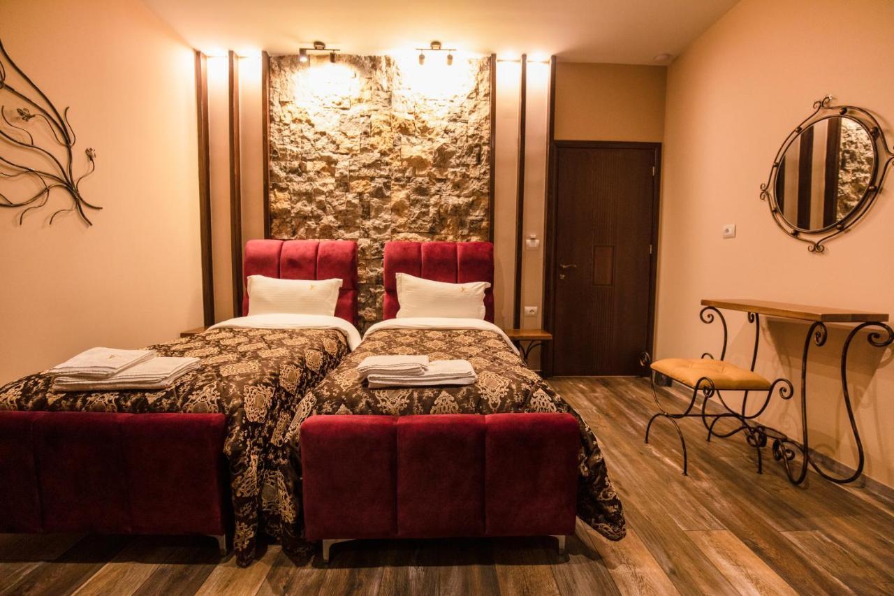 Vila Eden Boutique Hotel คอร์เชอ ภายนอก รูปภาพ