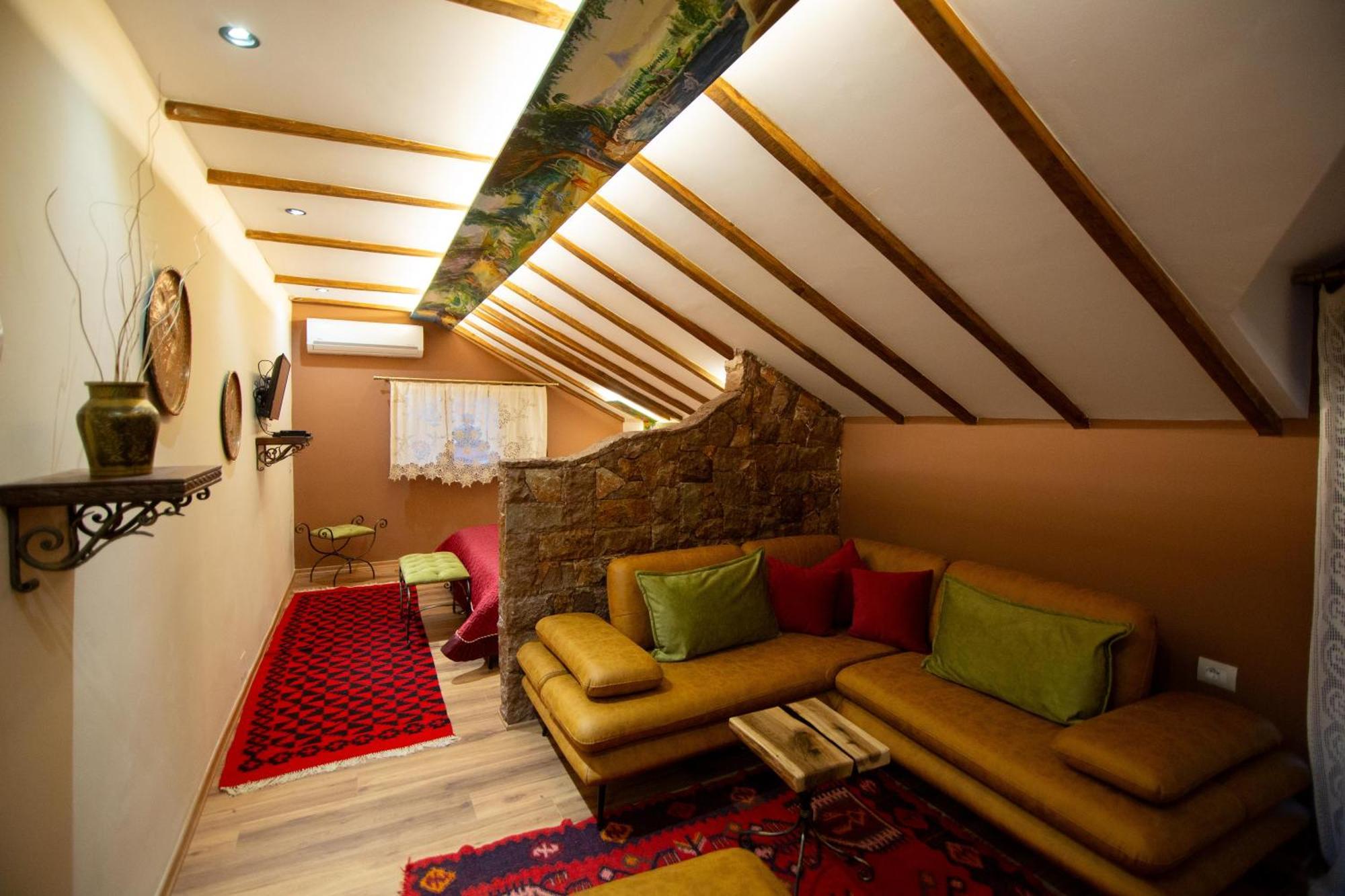 Vila Eden Boutique Hotel คอร์เชอ ภายนอก รูปภาพ